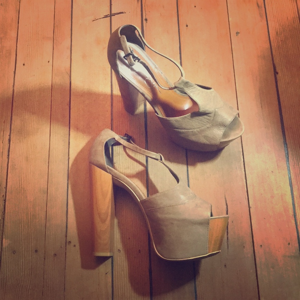 Jessica Simpson Dani Platform